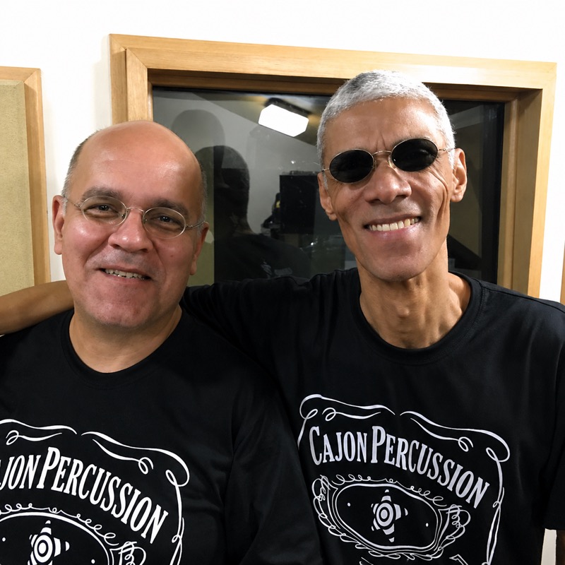 Edilson Morais e Marcos Suzano em estúdio